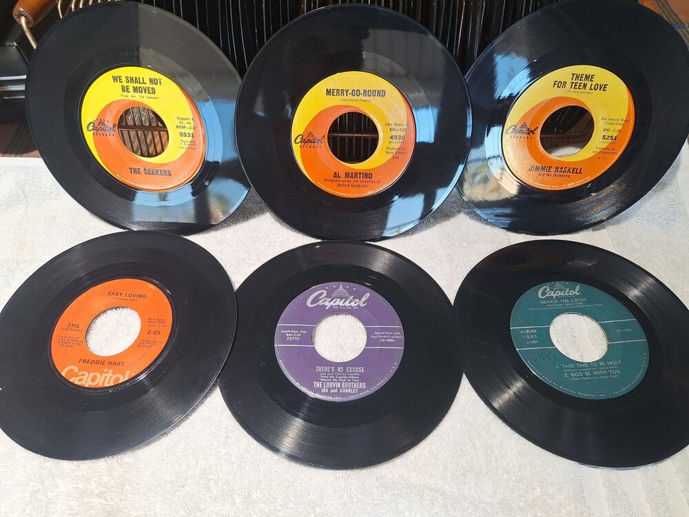 Lot of 6 Capitol Records 45 RPM Singles The Seekers Al Martino Louvin Bros Hart